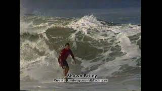 Shawn Briley snakes uk surfer in Puerto Escondido