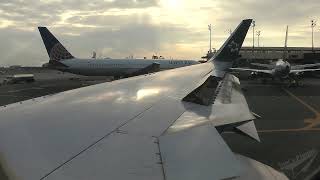 STAR ALLIANCE United Airlines Boeing  767-322ER [N653UA] Start, Taxi, Takeoff EWR