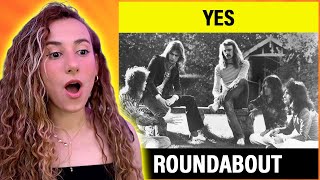 🎸 That Bassline Is LEGENDARY | YES - Roundabout | Singer Reacts