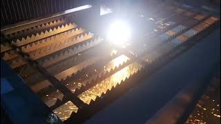 Hypertherm PowerMax 200 cutter cutting carbon steel sheet
