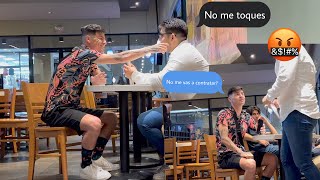 FINJO SER HOMOSEXUAL EN ENTREVISTA DE TRABAJO