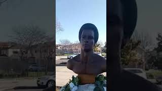 VIDEO OF THE HUEY PERCY NEWTON STATUE IN OAKLAND,CALI