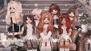 LOVEVERSE (러브버스) 'QUEENDOM' M/V (4K) | ROBLOX KPOP KUV