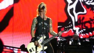 You Can't Put Your Arms Around a Memory / New Rose - Guns N' Roses (07-24-16)