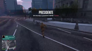 Mc da5 persone diamogli fastidio