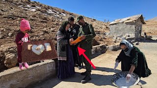 The police come to file a complaint against Masoud and Nika goes to the city to buy glass.