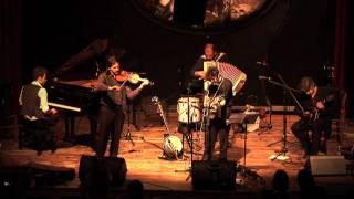 Dead Cat in a Bag - The Gipsy Song (Live Unplugged)