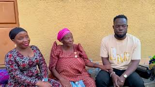 CHRIS EVANS COURTESY VISIT TO STABUA NATOORO'S PARENTS