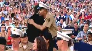 Kris Allen Sings "God Bless The USA"