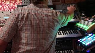 Dusting off the Roland JX8P and PG800 - a simple electronic music jam with hardware