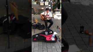 Gitarre solo - fingerstyle - let it be - street performance