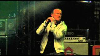 FARBEN LEHRE feat. Harcerz (THE ANALOGS) - Pierdolona era techno (Kętrzyn, 17.07.2015)