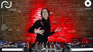 Anita May в эфире U-Night Music