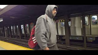 Manhattan bound Express R160A (F) train at Jackson Heights–Roosevelt Ave 