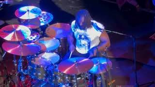 Benjamin of Cavemen with an epic drum solo