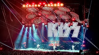 Kiss - Detroit Rock City Live in Tampa 2021 | Technical Difficulties | Gene Simmons Paul Stanley