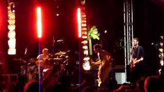 A Dancing Little Dragon - Yukimi Nagano Coachella 2010