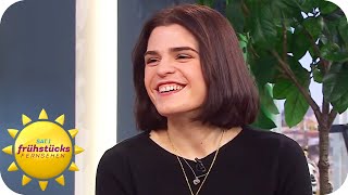 Mother of three at 24 - a life with praise and criticism | SAT.1 Breakfast Television