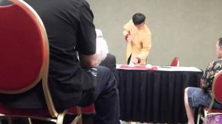 Leo Lee's Close Up Act