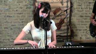 Lucy Schwartz - June (KGRL FPA Live Session)