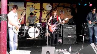 Artstar live at Nozstock - Give me a beat girl