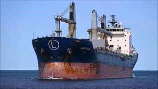 Lake St. Clair and Missouri - Big Saltie and Little Tugboat Show Off Their Horns for Duluth