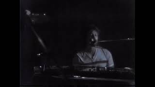 1985,  September - The Distance at Hoadlies in Alexandria; 1st set