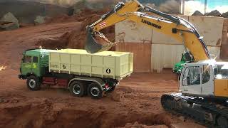 NEW self-built MB SK hooklift at work RC live action at the Construction World Part 142