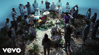 Dionela - Hoodie (Official Live Performance) ft. Alisson Shore