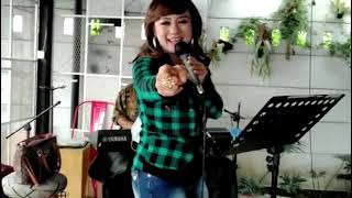 Harusnya Aku (cover)-Noni Melinda bersama iringan kang FX Hendy Keyboard