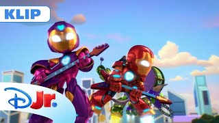🦸  Dobro zwycięża | Iron Man i super ekipa | Disney Junior Polska