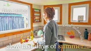 Last days of summer 🌻book chat, making soup & journaling
