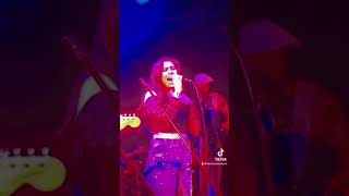 Busted - Phineas & Ferb // Olivia Olson live performance