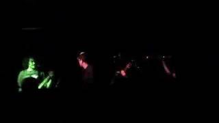 M.I.D "Agresiones" en vivo