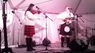 Raven and Red - Irish and Scottish Fiddle Tunes Med