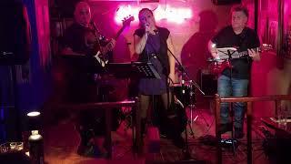 ΑΣΕ ΜΕ ΝΑ ΚΑΝΩ ΛΑΘΟΣ cover FLASHBACK live @ Silver Spurs