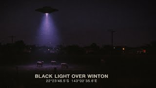 BLACK LIGHT OVER WINTON - CLØTSHØT